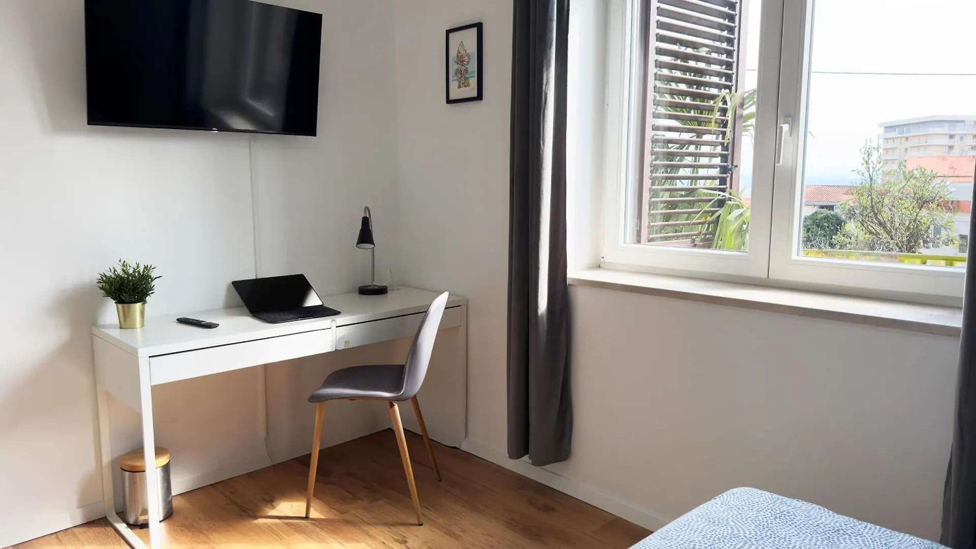 Cute Apartment In Rijeka Near Beach With Parking 0*,