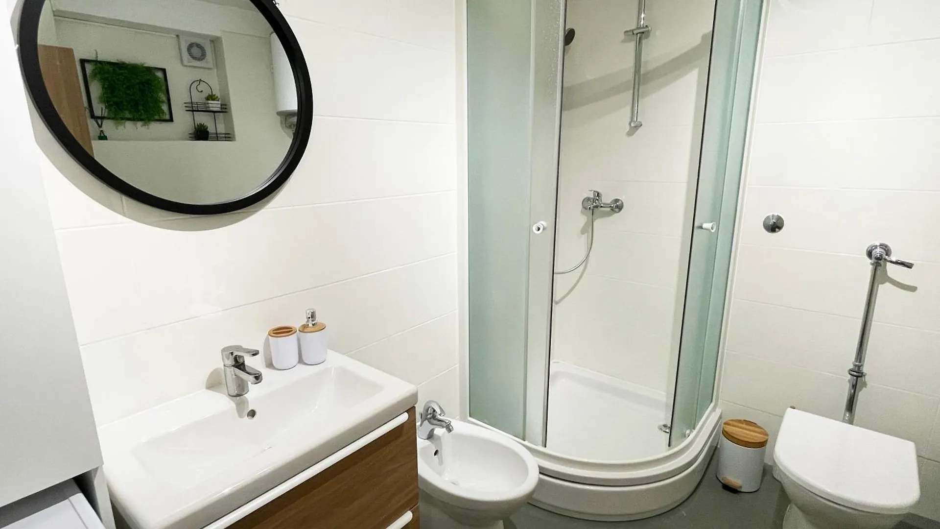 Cute Apartment In Rijeka Near Beach With Parking